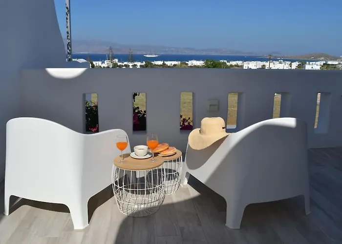 White Nadora Naxos Ajía Ána